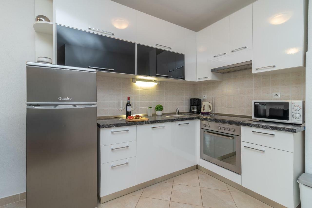 Apartments Villa Jelena Seget Vranjica Extérieur photo