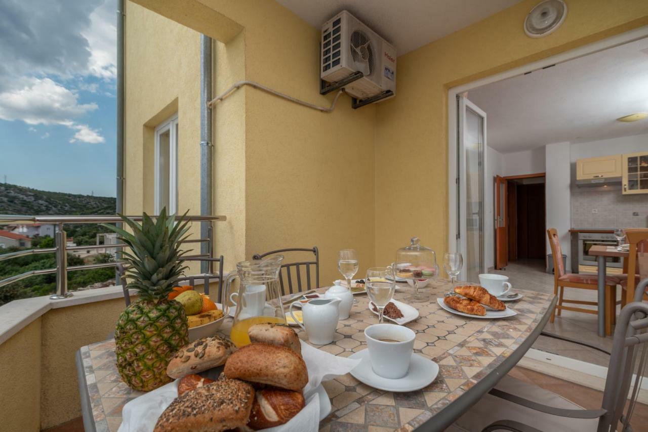 Apartments Villa Jelena Seget Vranjica Extérieur photo