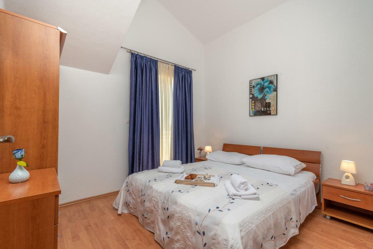 Apartments Villa Jelena Seget Vranjica Extérieur photo