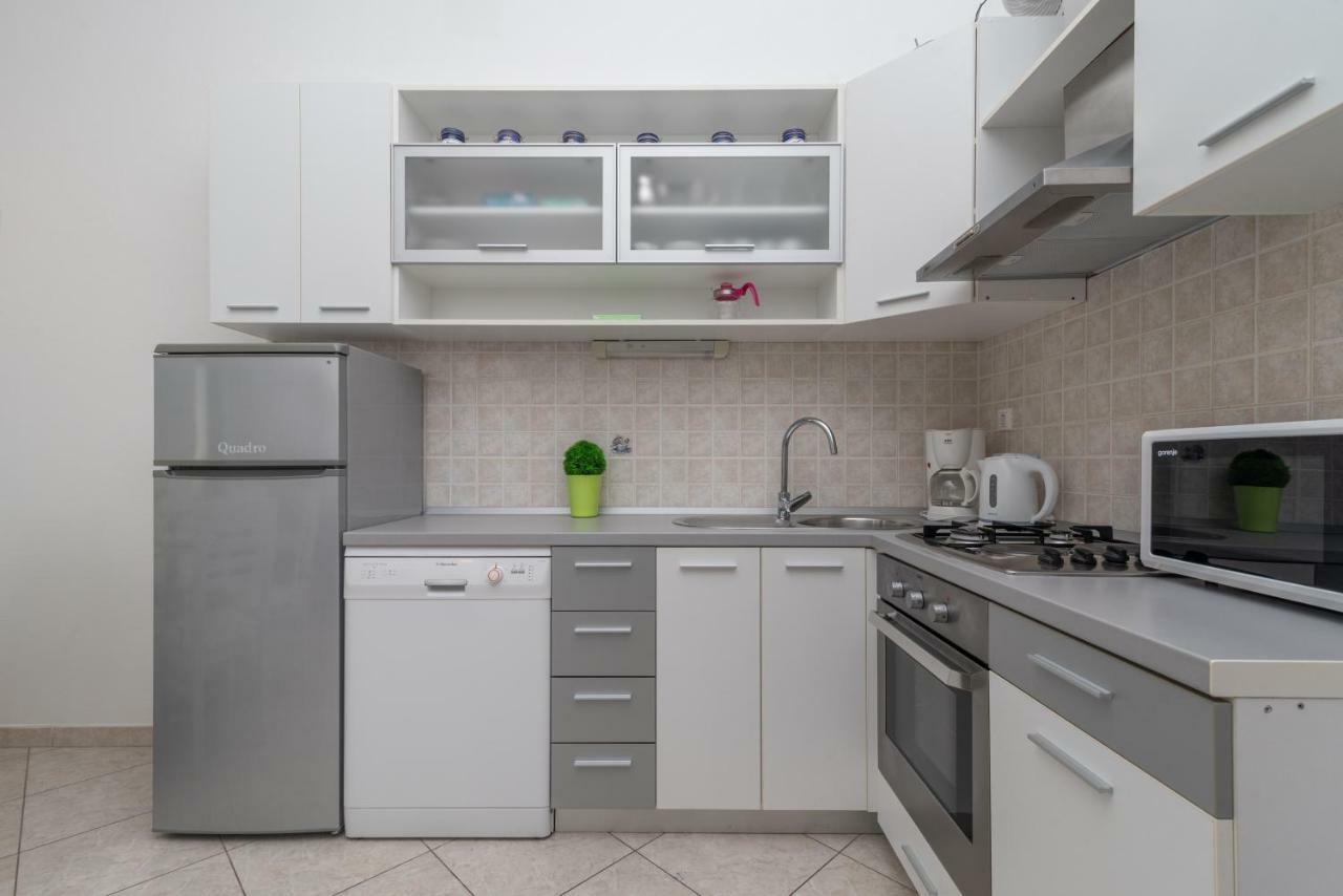 Apartments Villa Jelena Seget Vranjica Extérieur photo